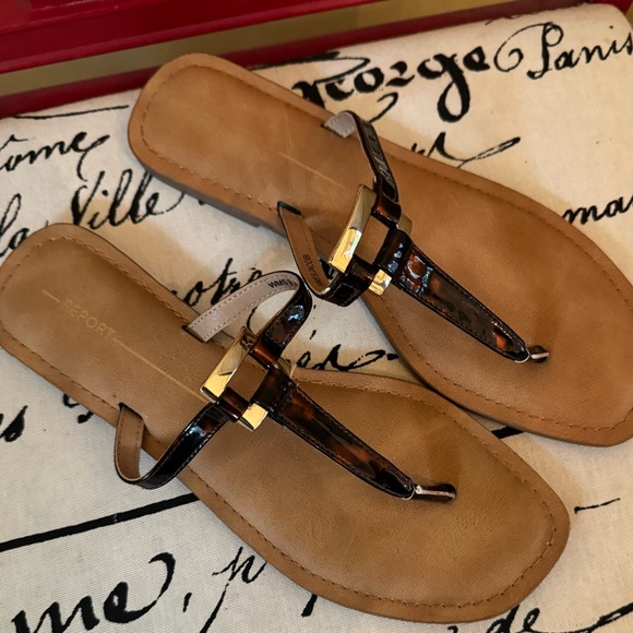 Report Women's Brown Jacobi Tortoise Thong Sandals Flip Flops NEW Size 9 - Picture 1 of 4